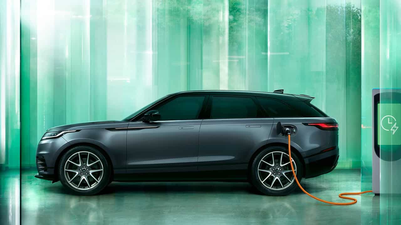 Range rover velar hotsell boot liner genuine