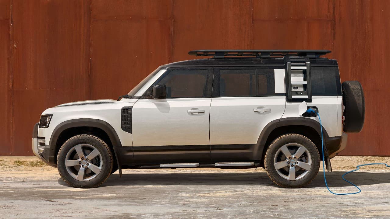 Land rover deals defender new model