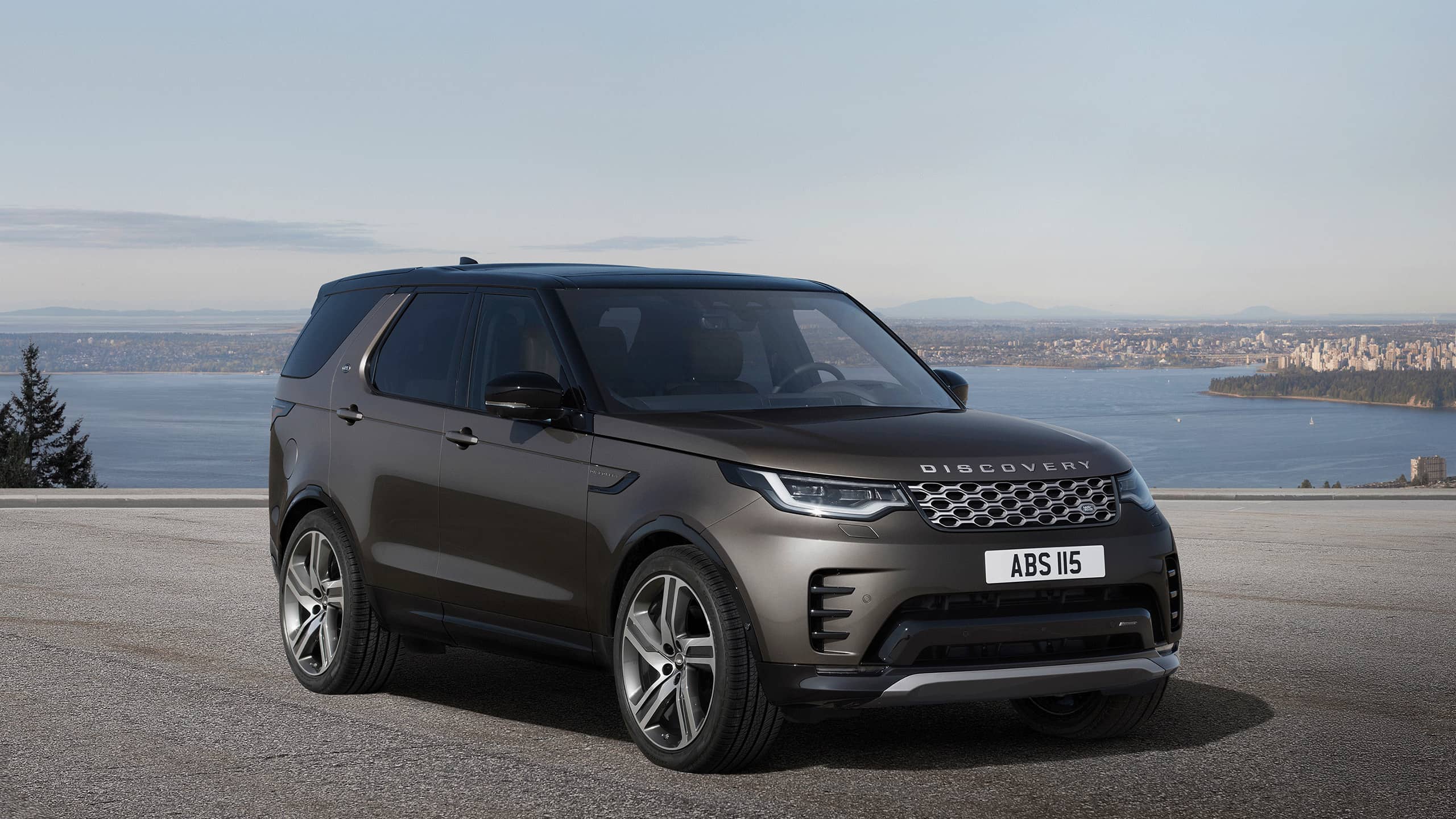 Discovery parked outside.