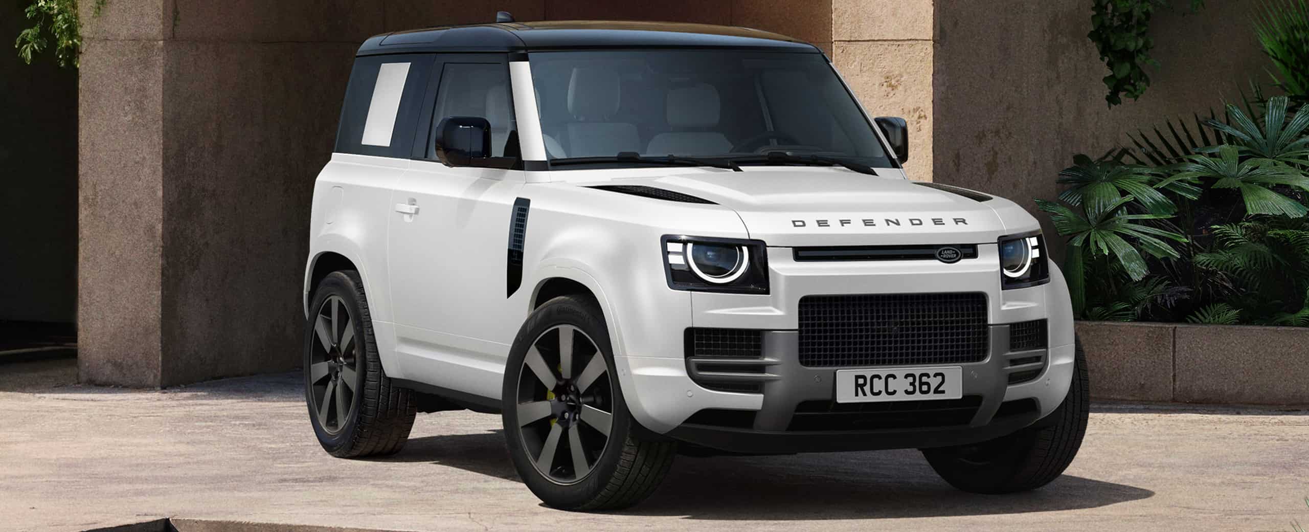 Land Rover Defender 90 commercial